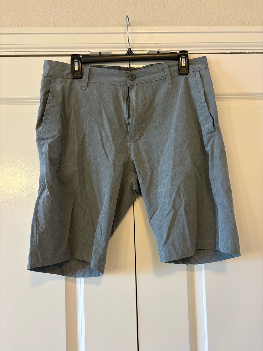 burnside Men's Slate Gray Flat-Front Shorts